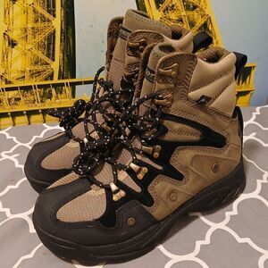 Korkers Outdoors Khaki and Black Hiking Boots Sz 8/41